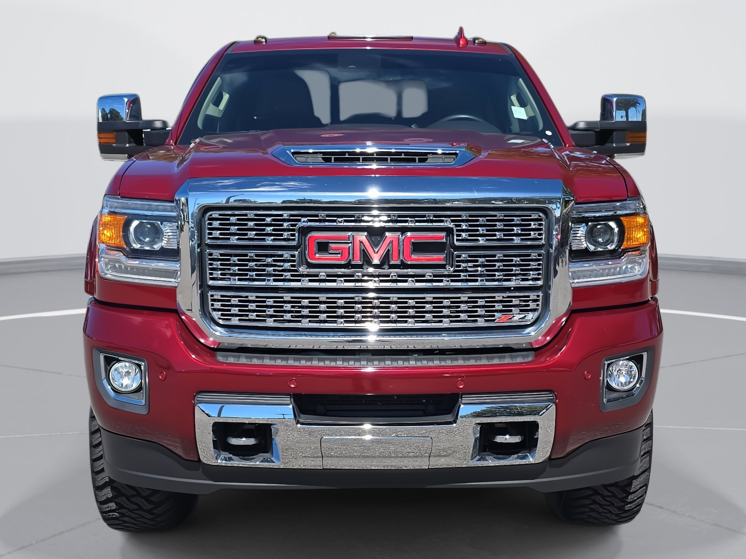 2019 Gmc Sierra HD Denali photo 2