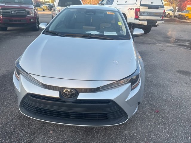 2023 Toyota Corolla LE photo 2