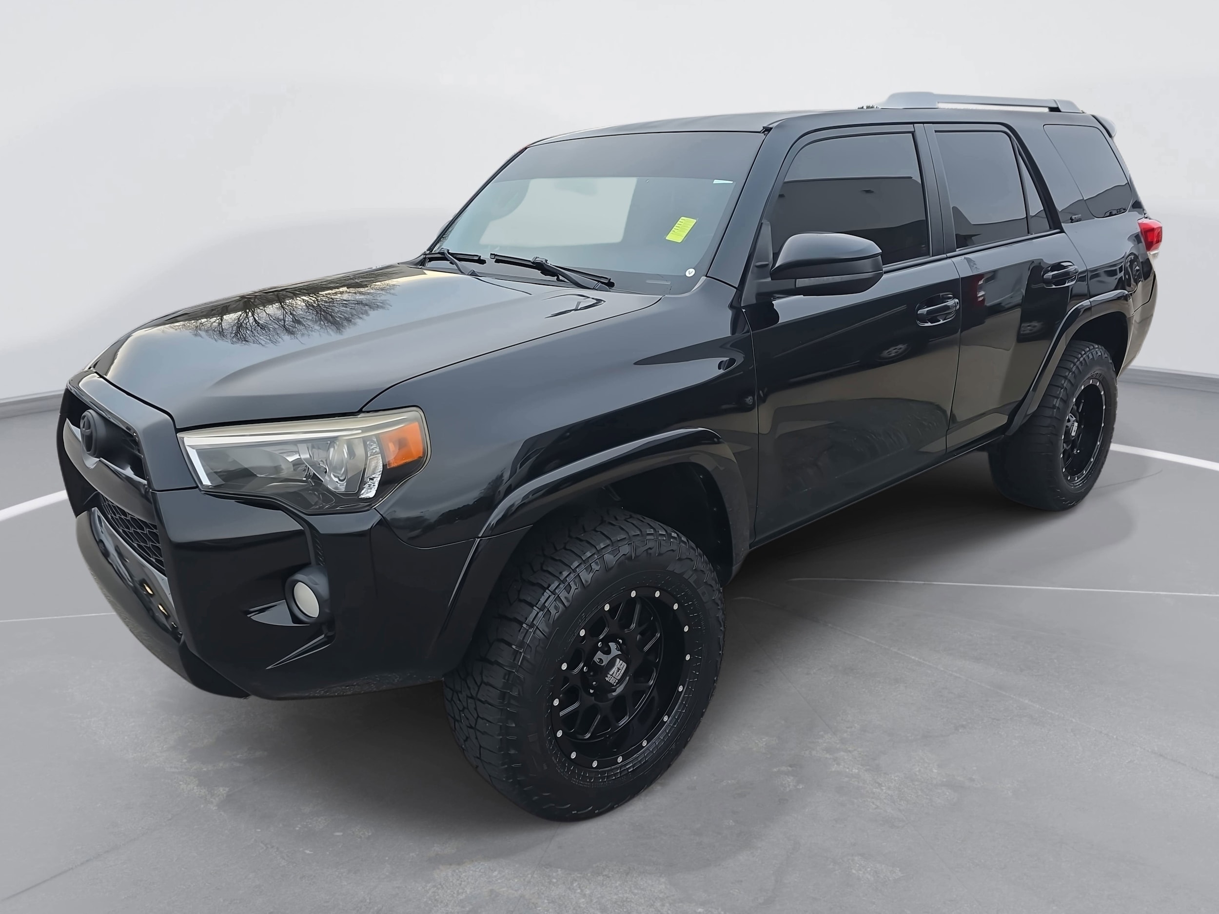 2014 Toyota 4Runner SR5's photo