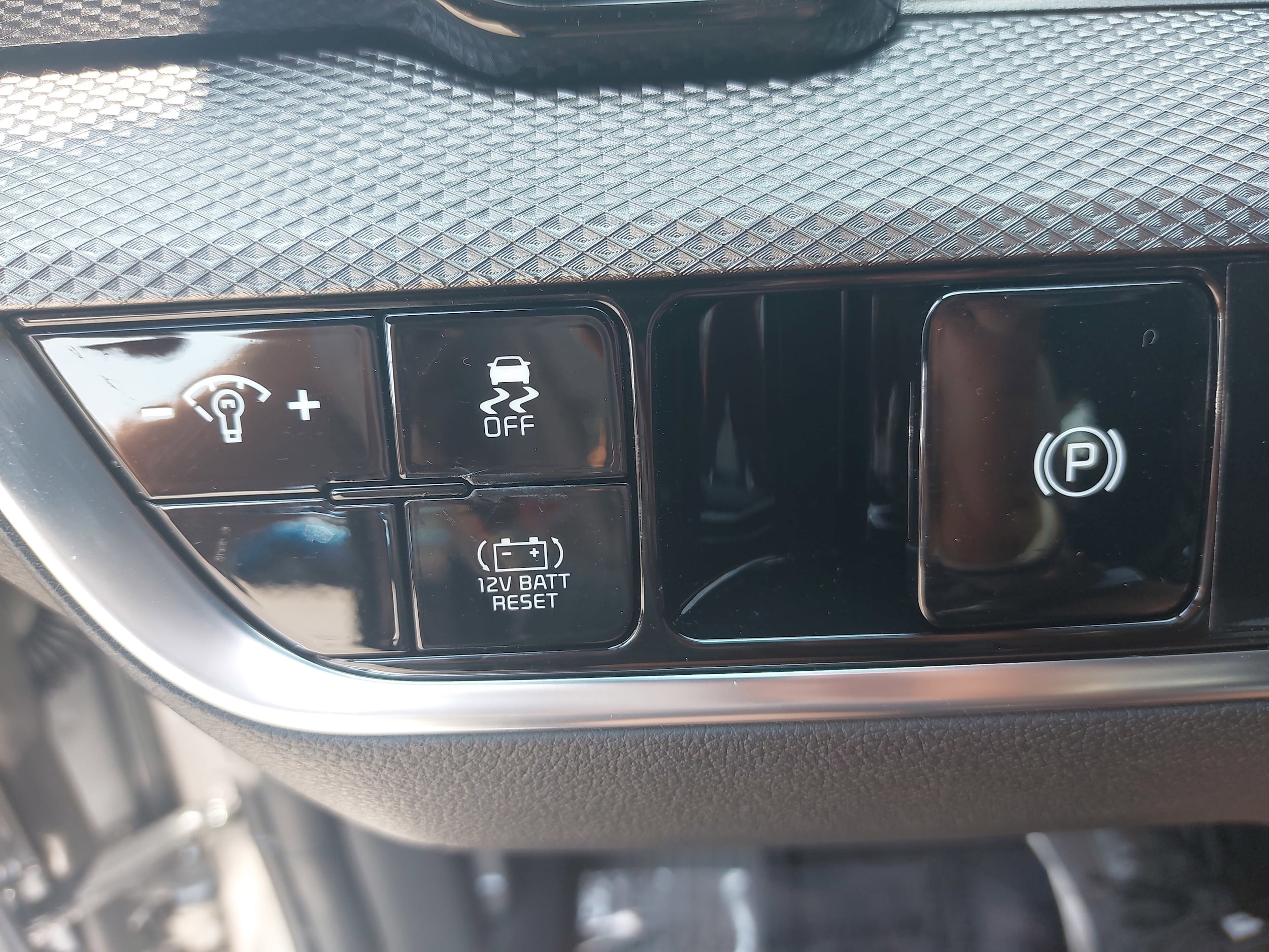 2025 Kia Sportage LX Hybrid - Photo 26