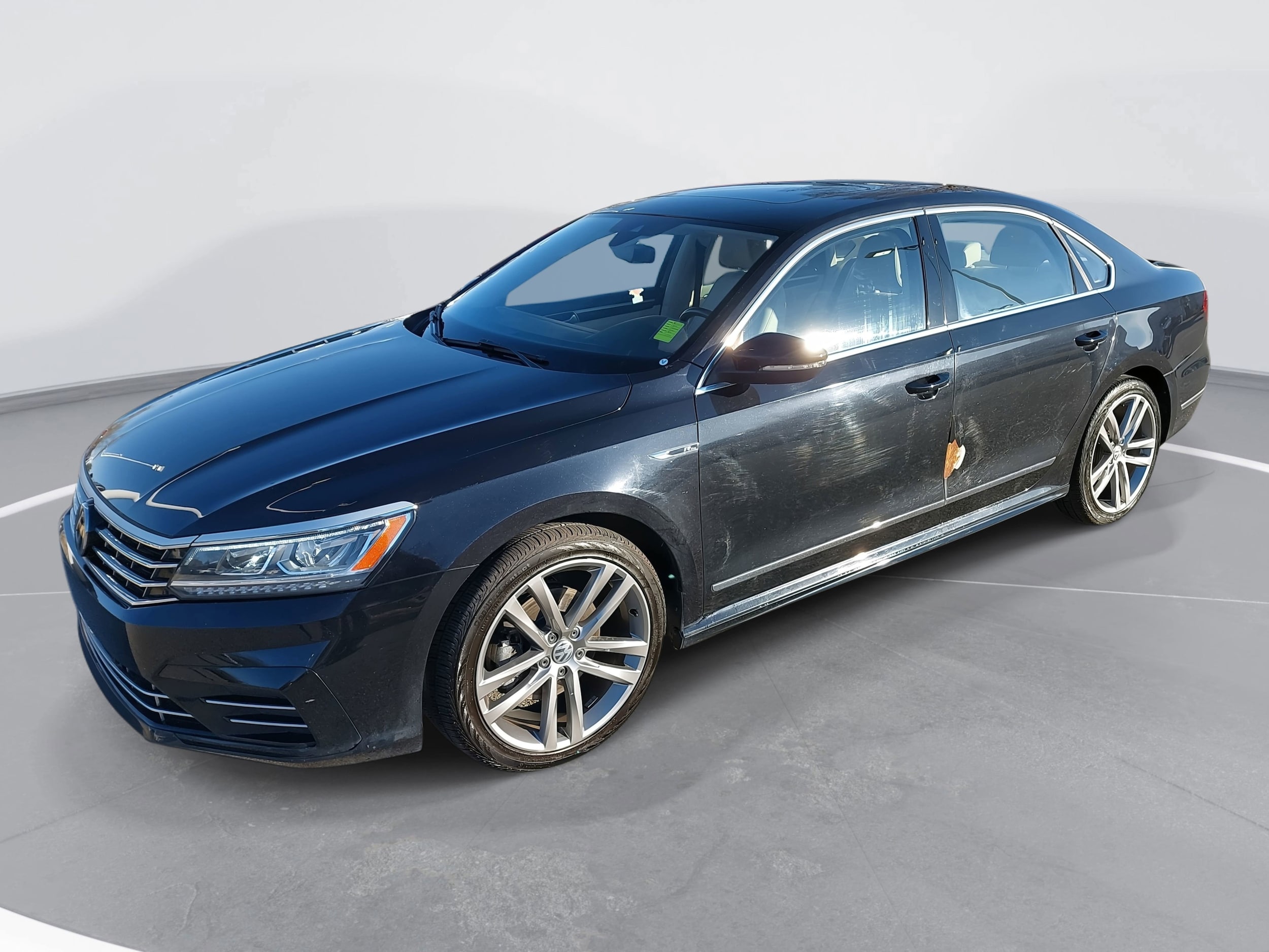 2019 Volkswagen Passat SE R-Line