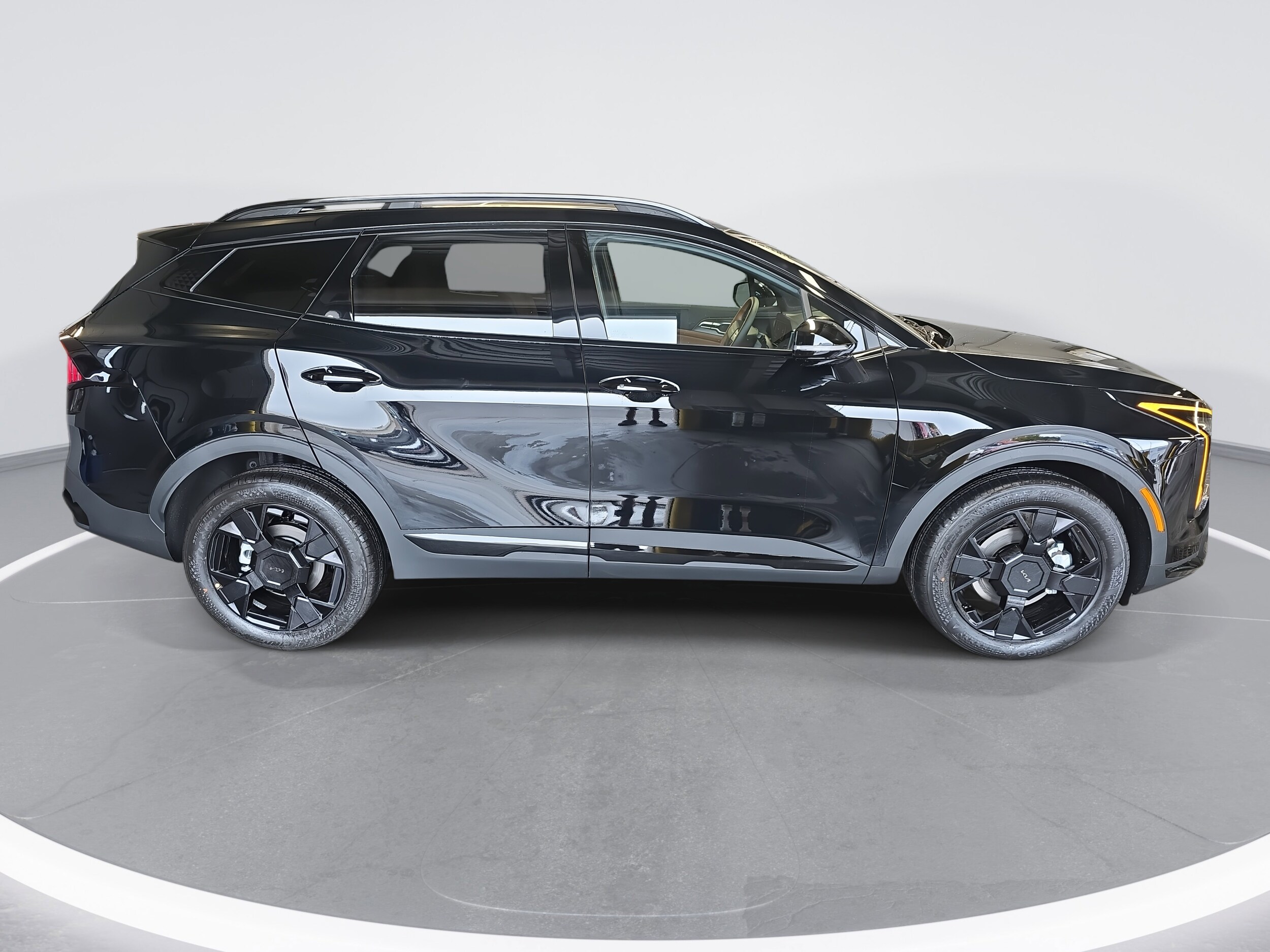 2026 Kia Sportage X-Line photo 4