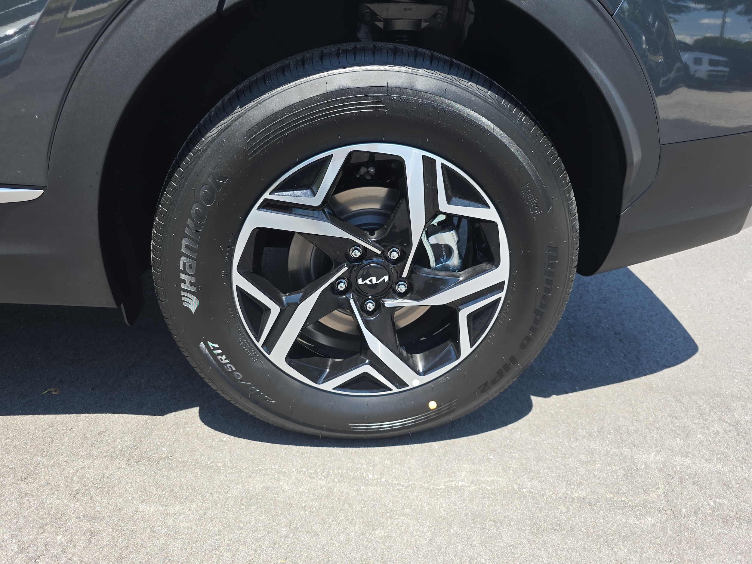 2025 Kia Sportage LX - Photo 29