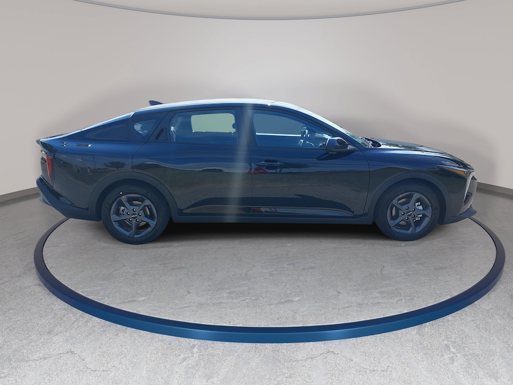 New 2026 Kia K4 LXS Sedan