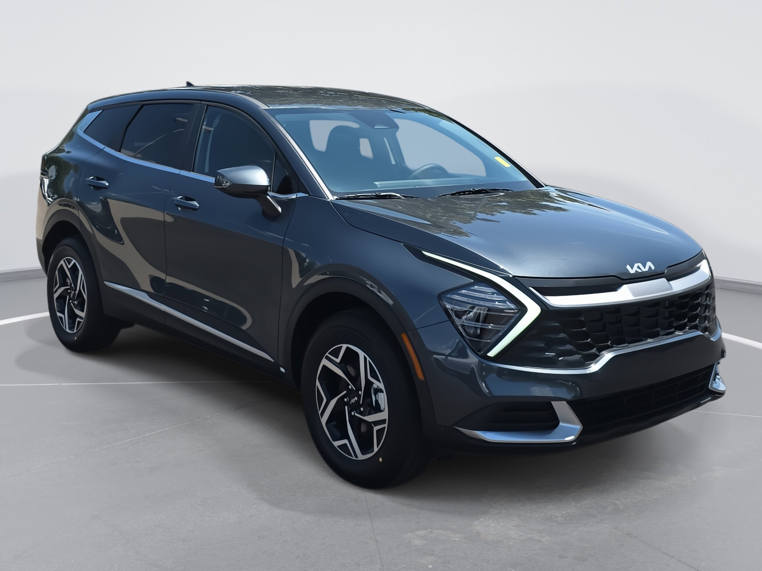 2025 Kia Sportage LX photo 3