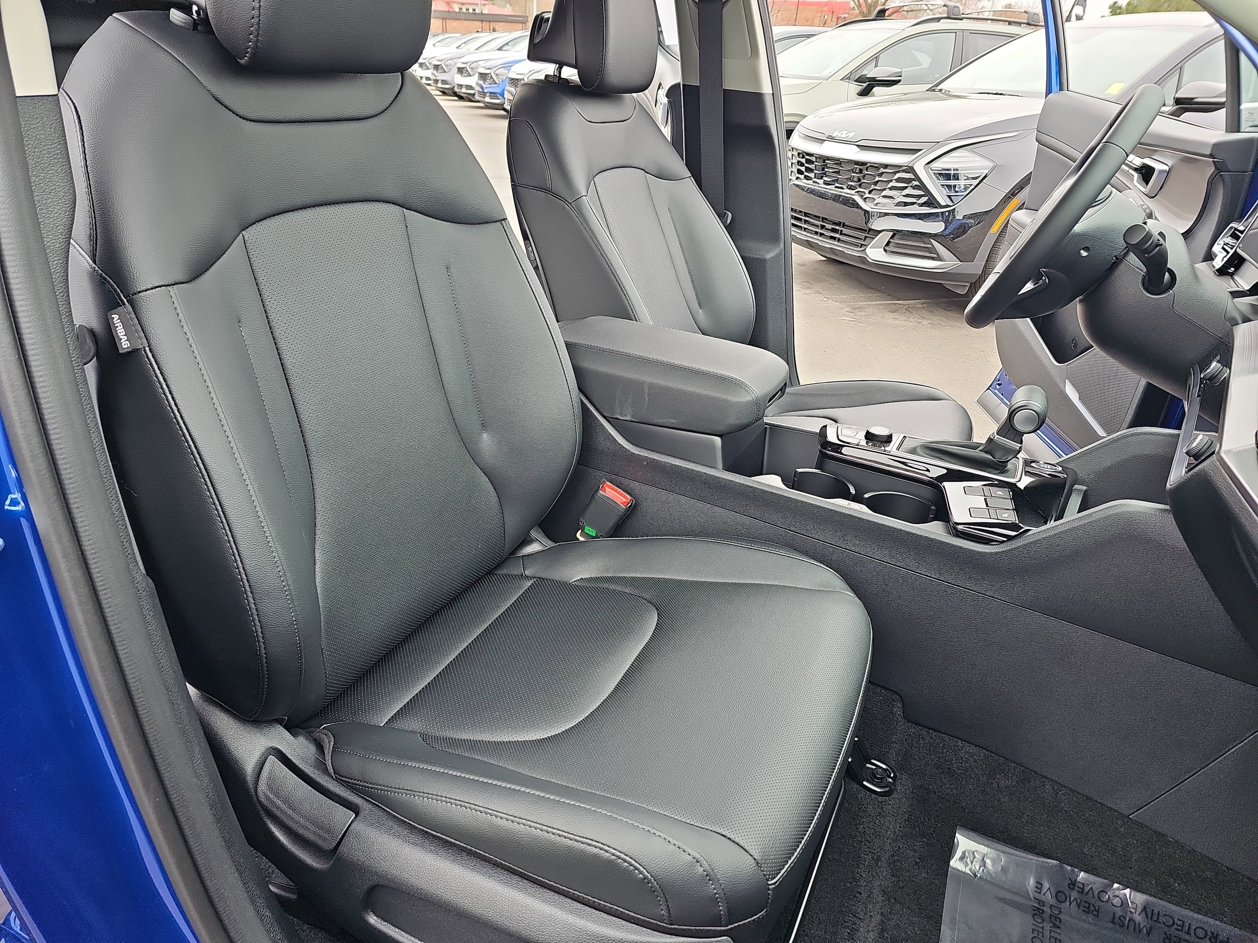 2025 Kia Sportage EX - Photo 10