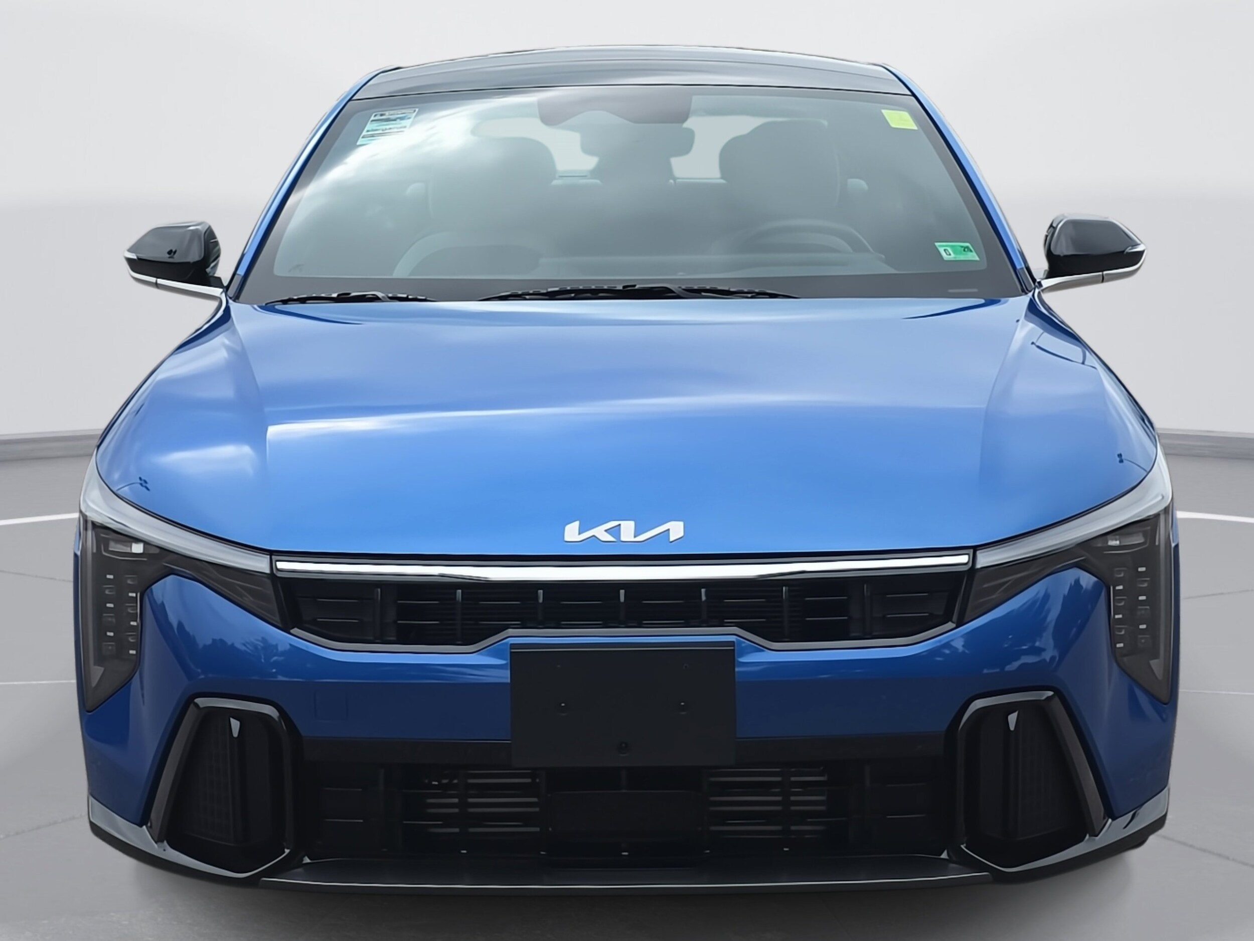 2025 Kia K4 GT-Line Turbo photo 2