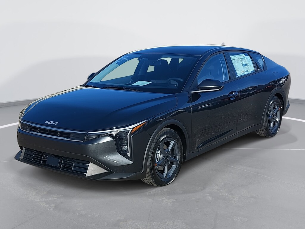 New 2026 Kia K4 LXS Sedan