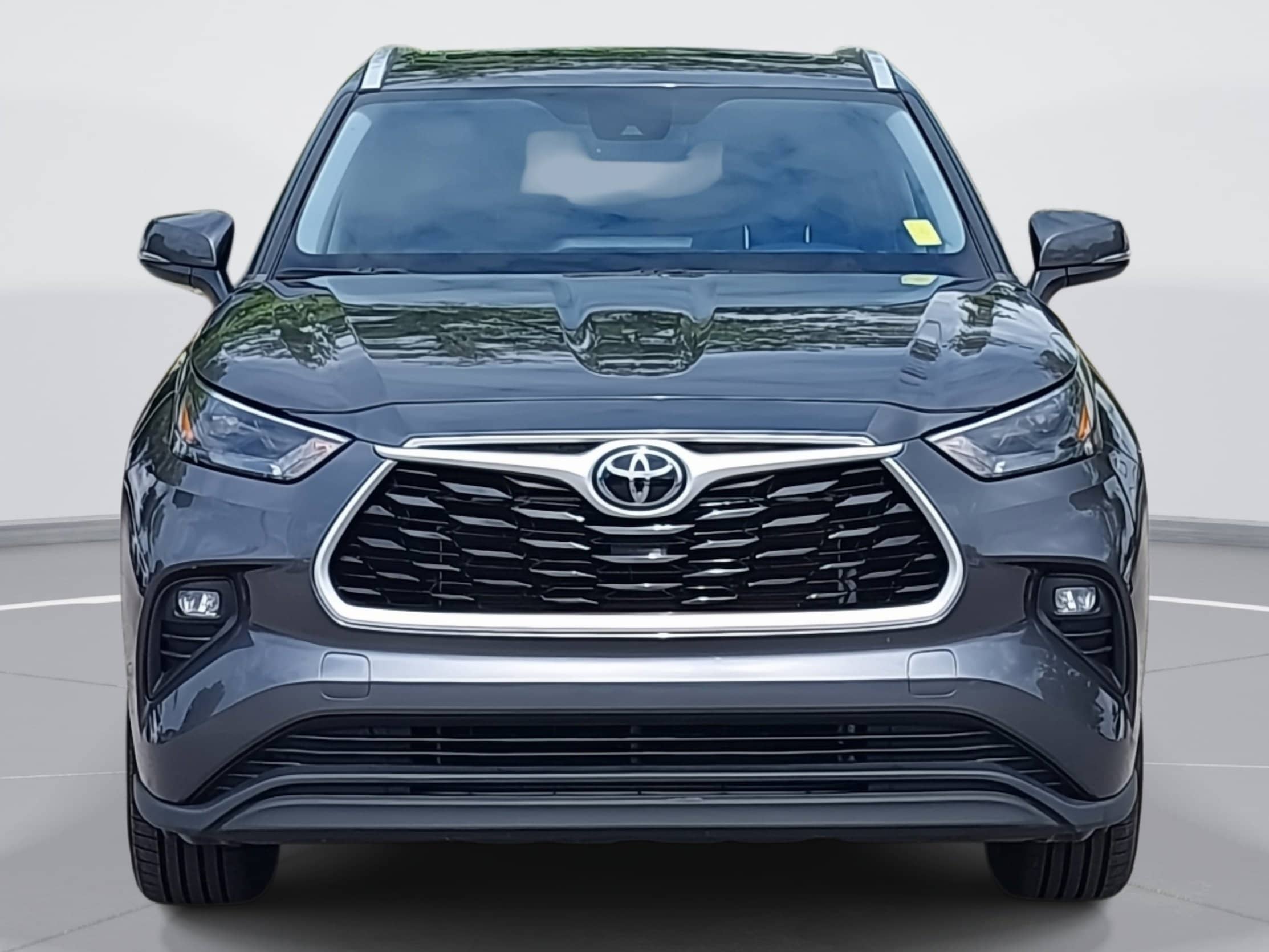 Used 2023 Toyota Highlander XLE with VIN 5TDKDRAH0PS040964 for sale in Knightdale, NC