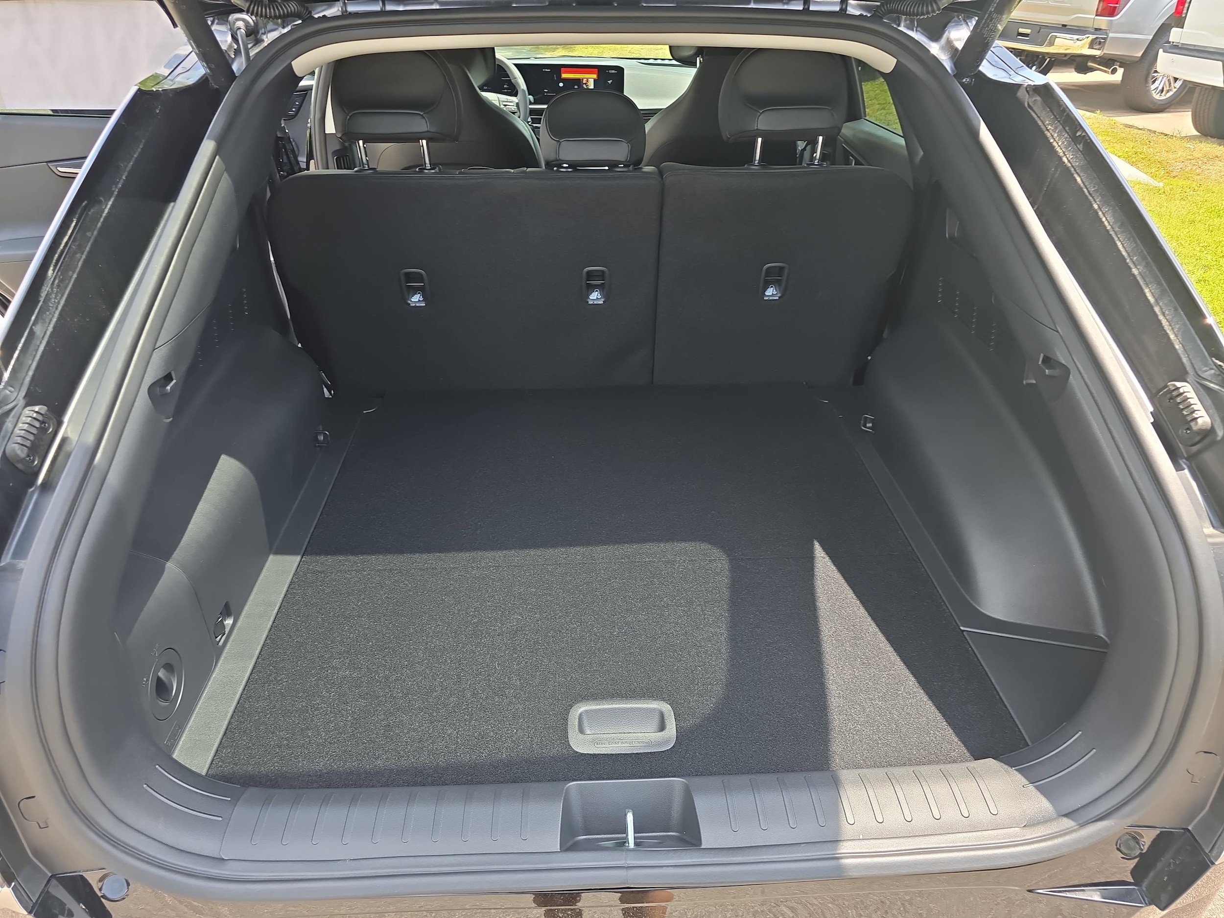 2025 Kia EV6 Wind - Photo 12