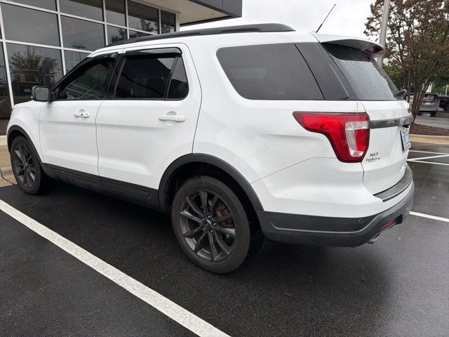 2018 Ford Explorer XLT photo 3