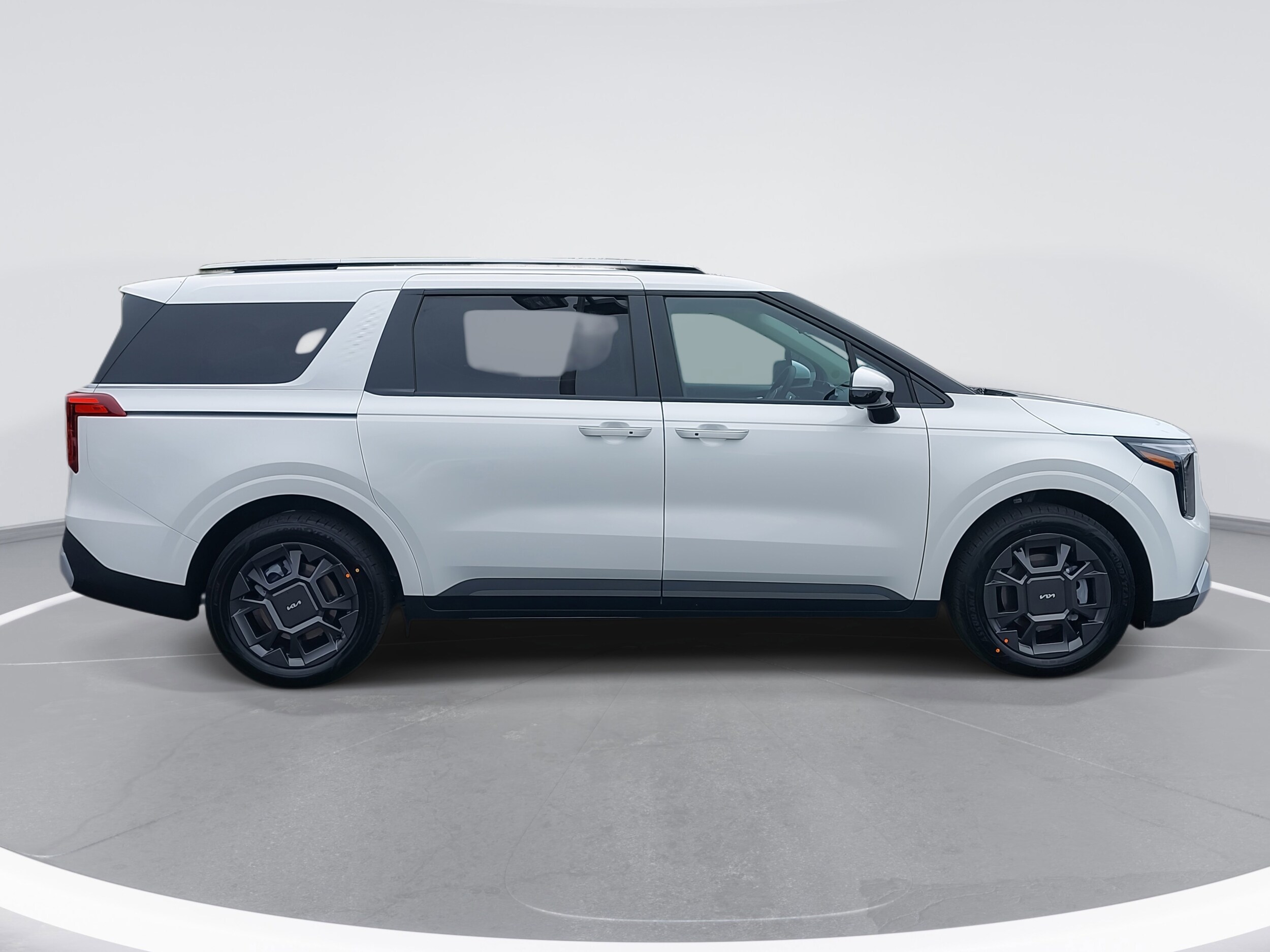 2026 Kia Carnival EX photo 4