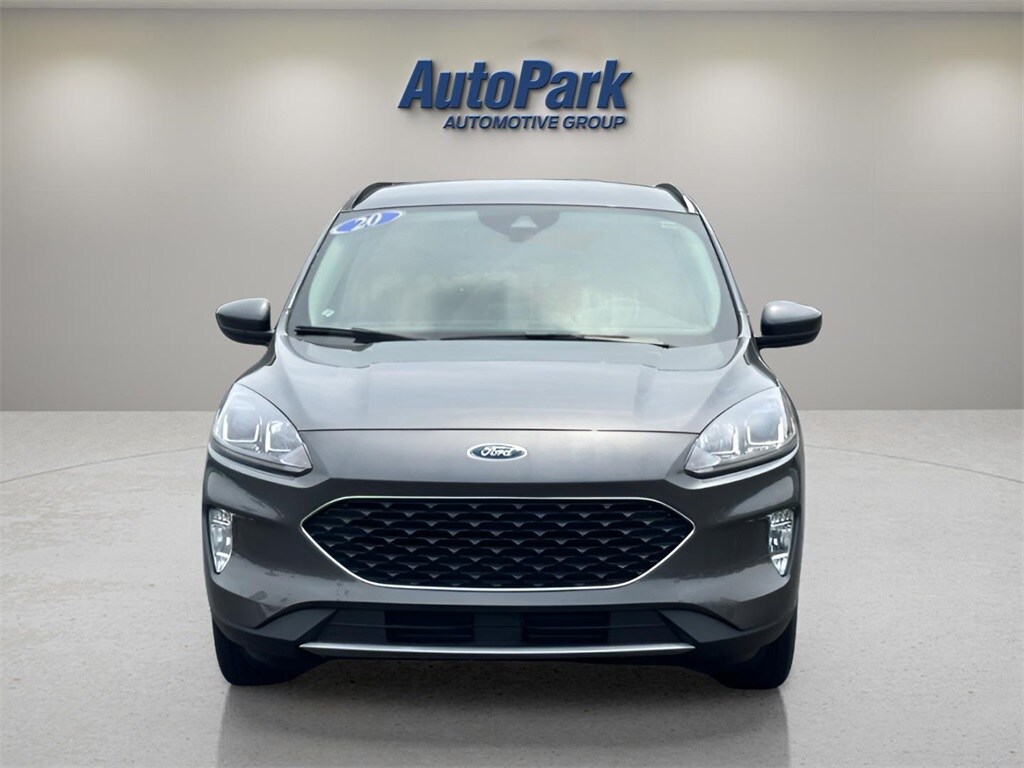 2020 Ford Escape SEL photo 2