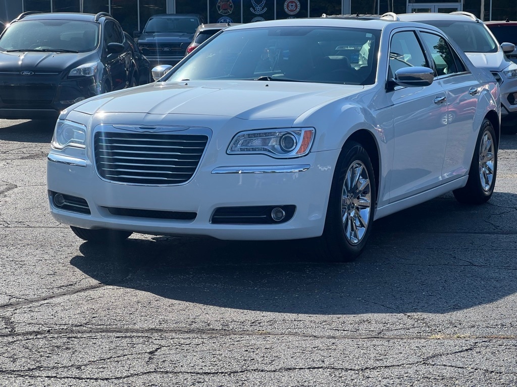 2012 Chrysler 300 Limited photo 2