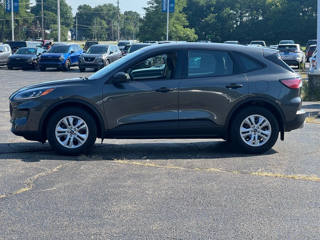 2020 Ford Escape S photo 4