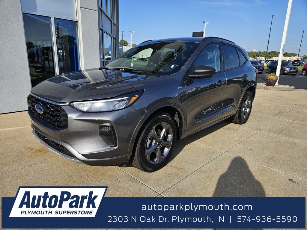 2024 Ford Escape ST-Line's photo