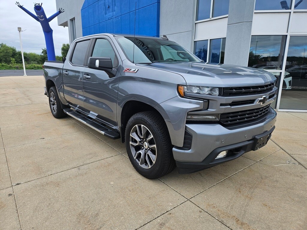 2020 Chevrolet Silverado 1500 RST photo 3