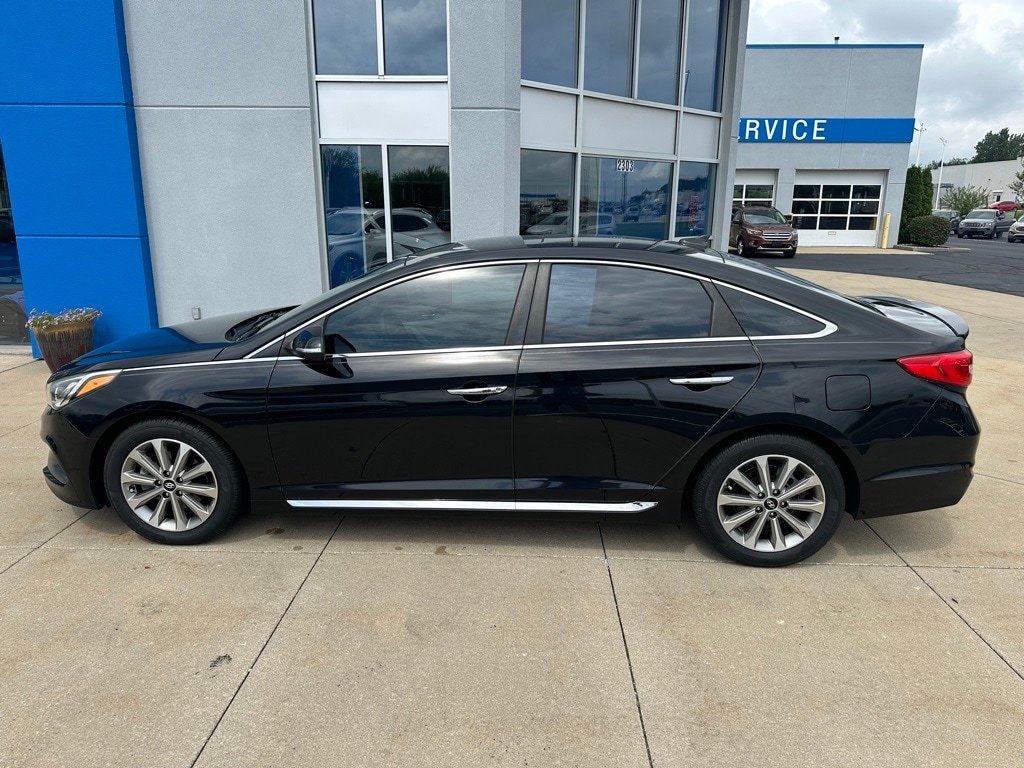 Used 2017 Hyundai Sonata Limited with VIN 5NPE34AF1HH510637 for sale in Plymouth, IN