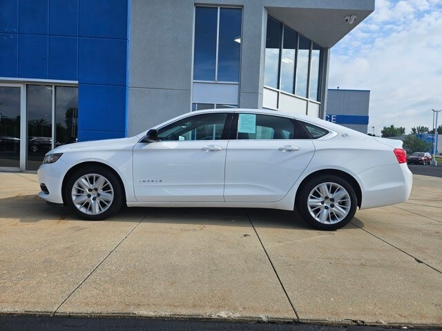 2019 Chevrolet Impala LS photo 2