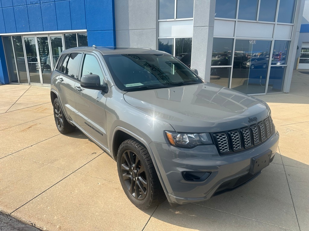 2019 Jeep Grand Cherokee Altitude photo 3