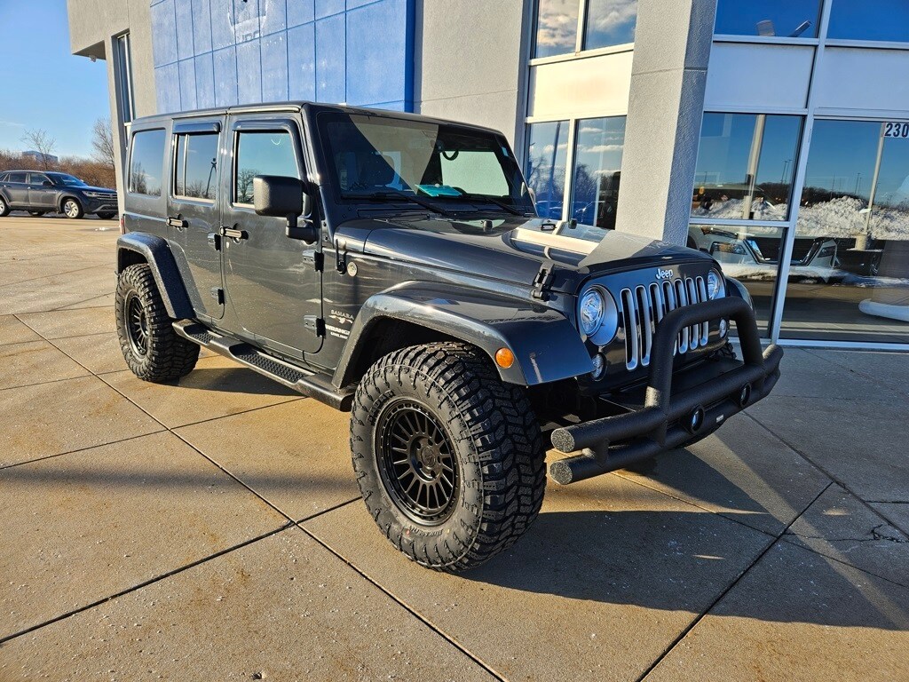 Used 2017 Jeep Wrangler JK Unlimited Sahara 4x4 SUV