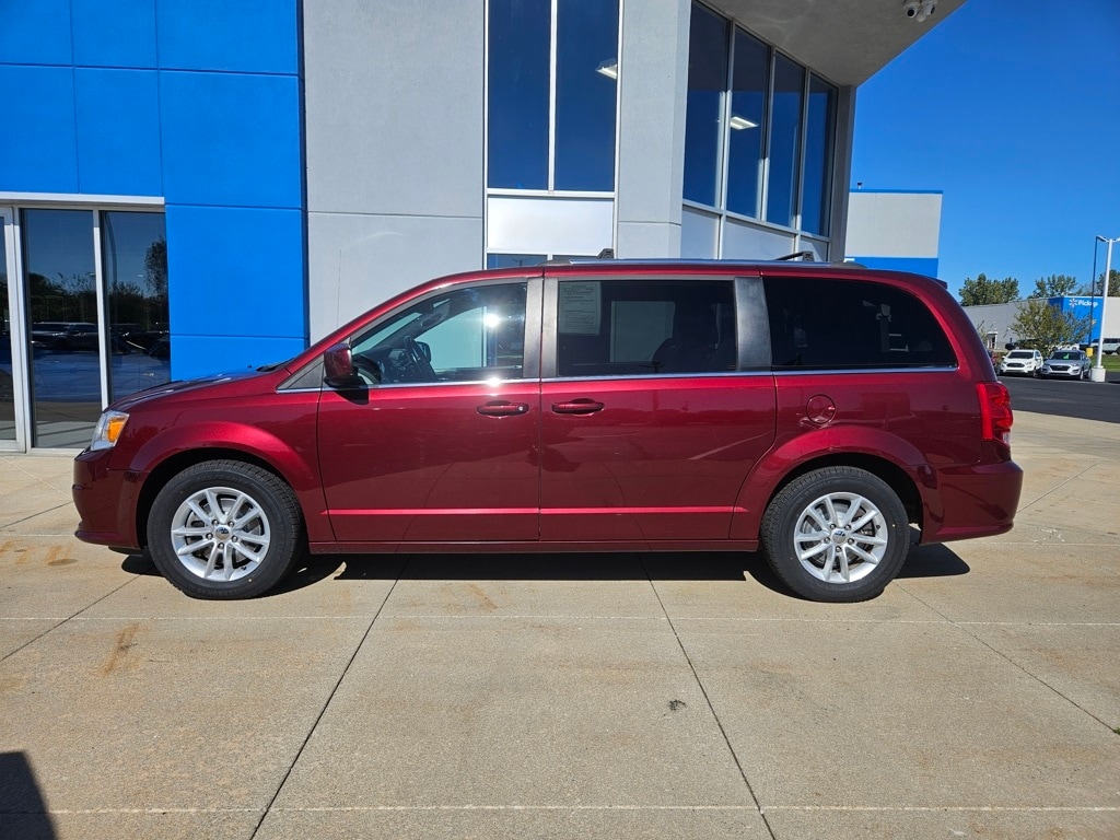 Used 2019 Dodge Grand Caravan SXT with VIN 2C4RDGCG0KR563216 for sale in Plymouth, IN
