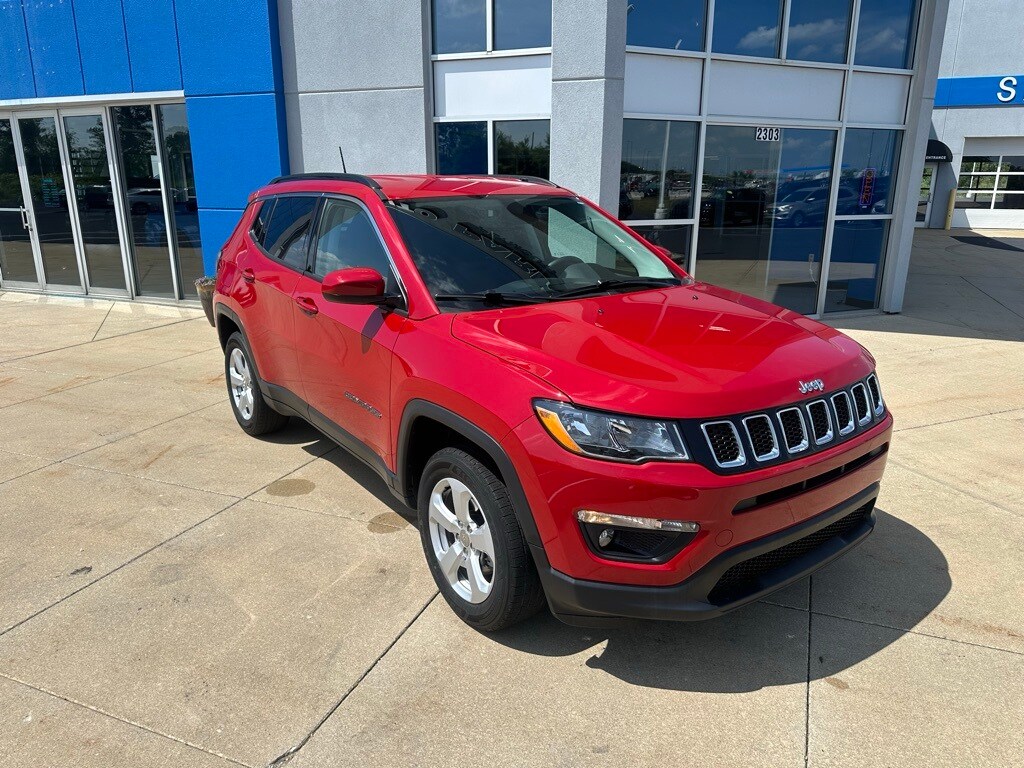 2019 Jeep Compass Latitude photo 3