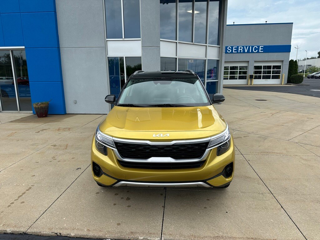 2022 Kia Seltos S photo 3