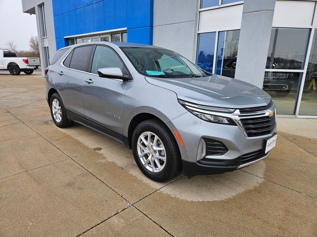 2024 Chevrolet Equinox LT photo 4