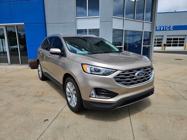 2020 Ford Edge Titanium photo 3