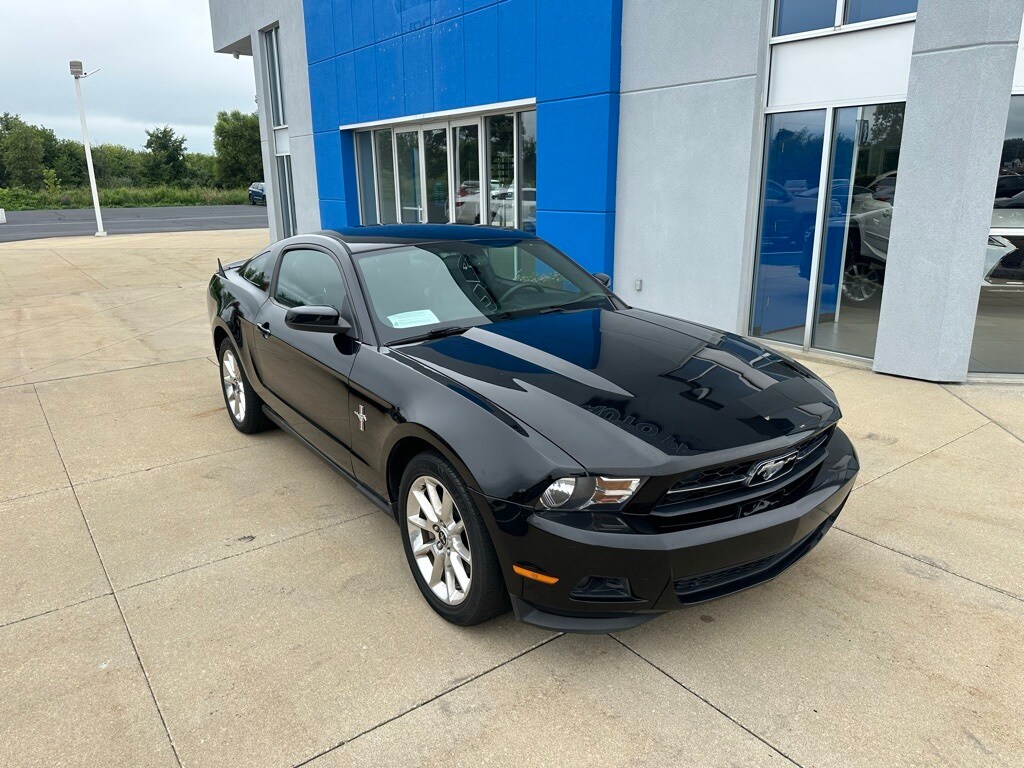 2011 Ford Mustang V6 Premium photo 4