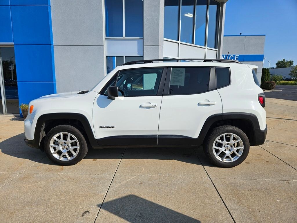 Used 2022 Jeep Renegade Latitude SUV