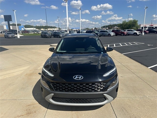 2022 Hyundai Kona SEL photo 3