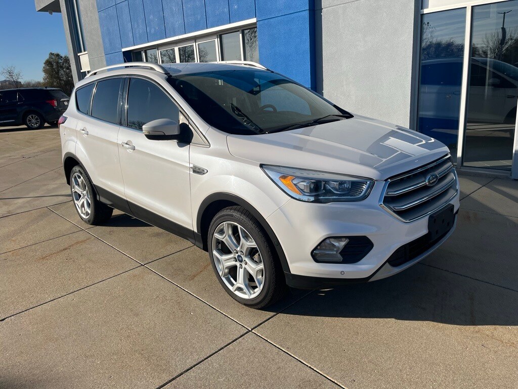 2019 Ford Escape Titanium photo 4