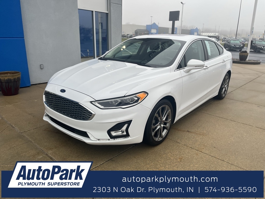 2020 Ford Fusion Hybrid Titanium's photo