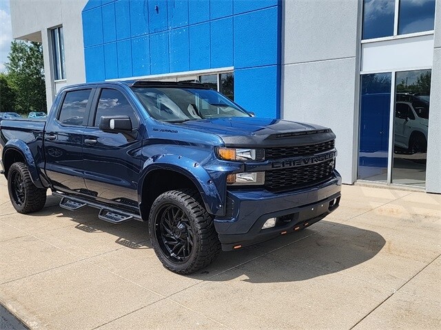 2020 Chevrolet Silverado 1500 Custom photo 3
