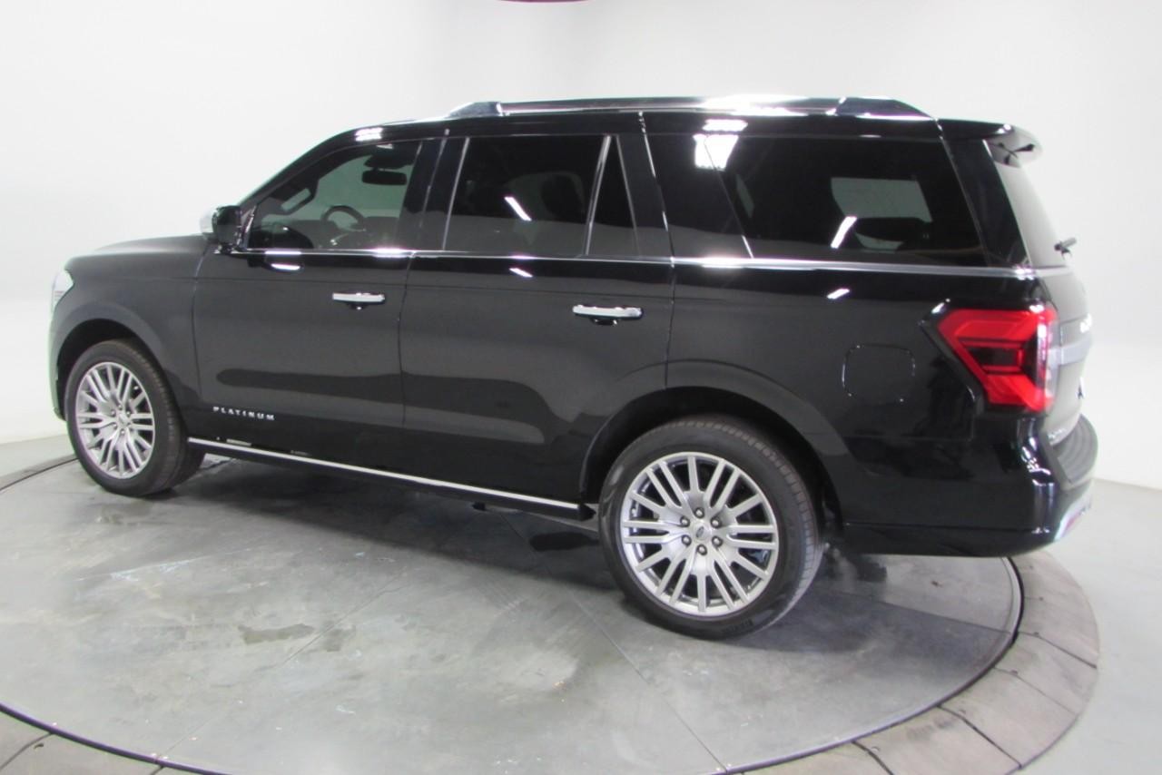 2023 Ford Expedition Platinum photo 4