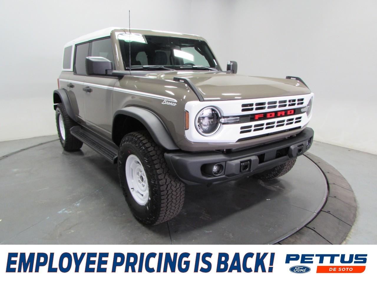 2026 Ford Bronco Heritage Edition 4x4's photo