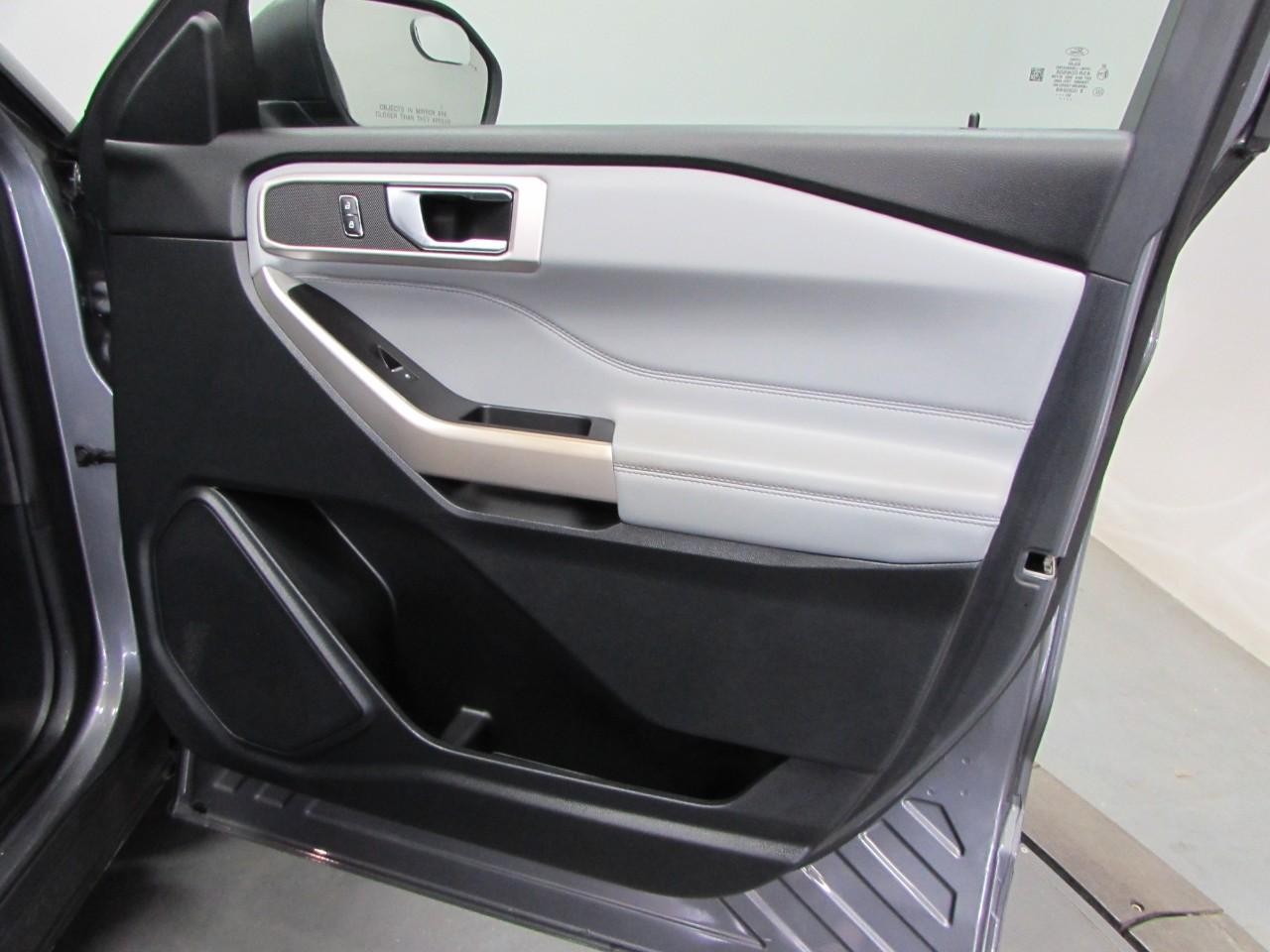 2021 Ford Explorer XLT - Photo 17