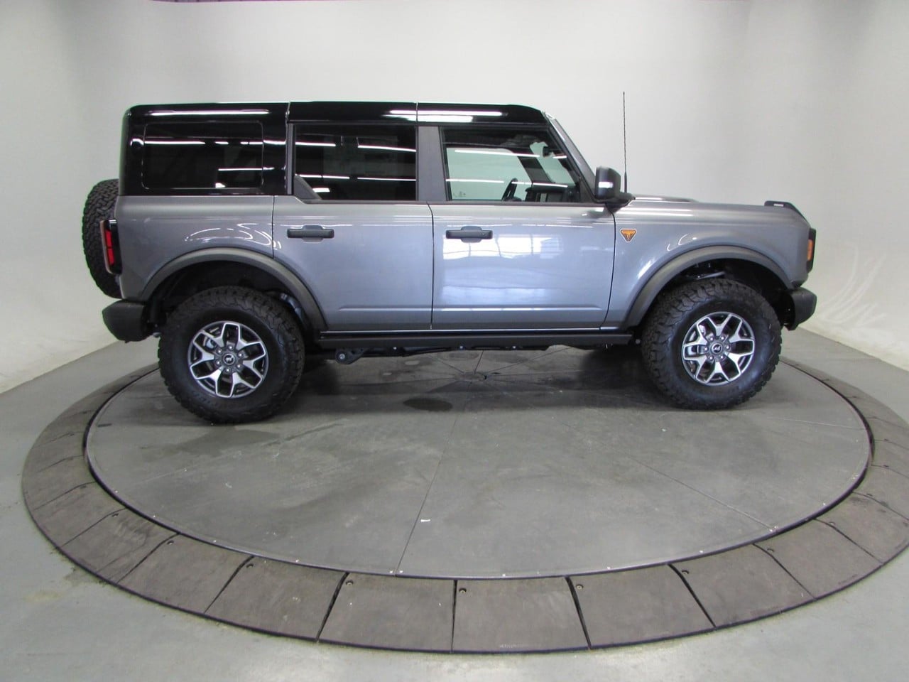2025 Ford Bronco 4-Door Badlands - Photo 8