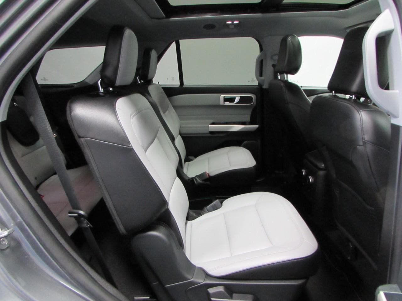 2021 Ford Explorer XLT - Photo 20