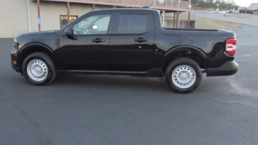 New 2025 Ford Maverick XL Truck SuperCrew