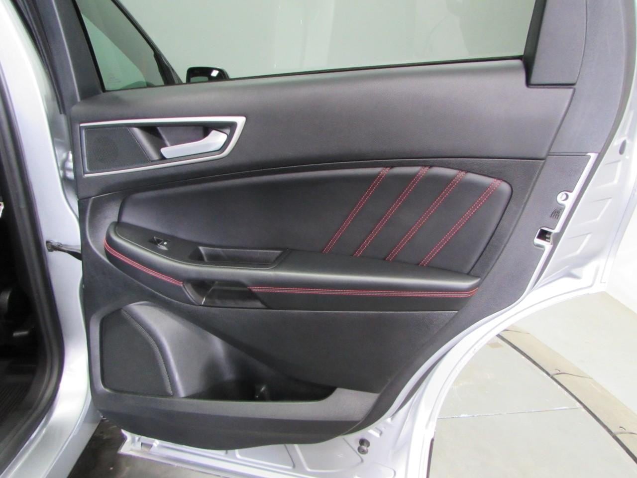 2024 Ford Edge ST-Line - Photo 18