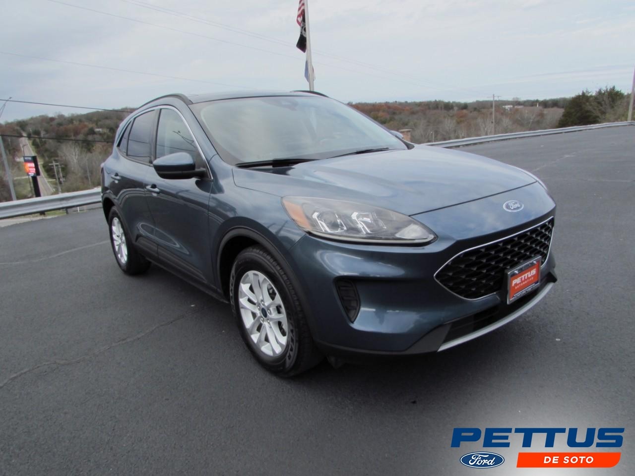 2020 Ford Escape SE's photo