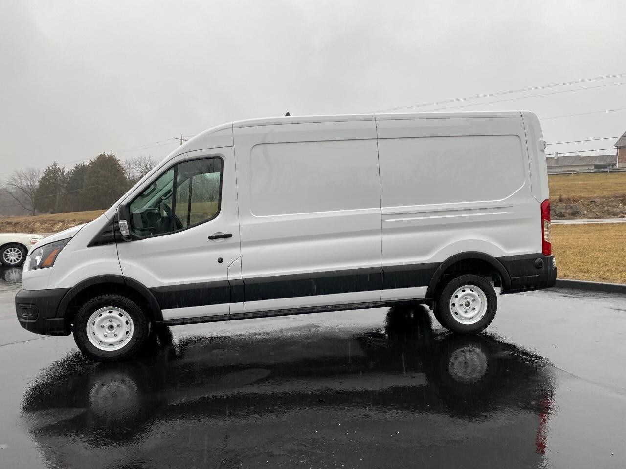 2023 Ford Transit photo 3