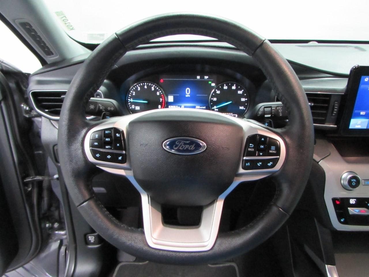 2021 Ford Explorer XLT - Photo 25