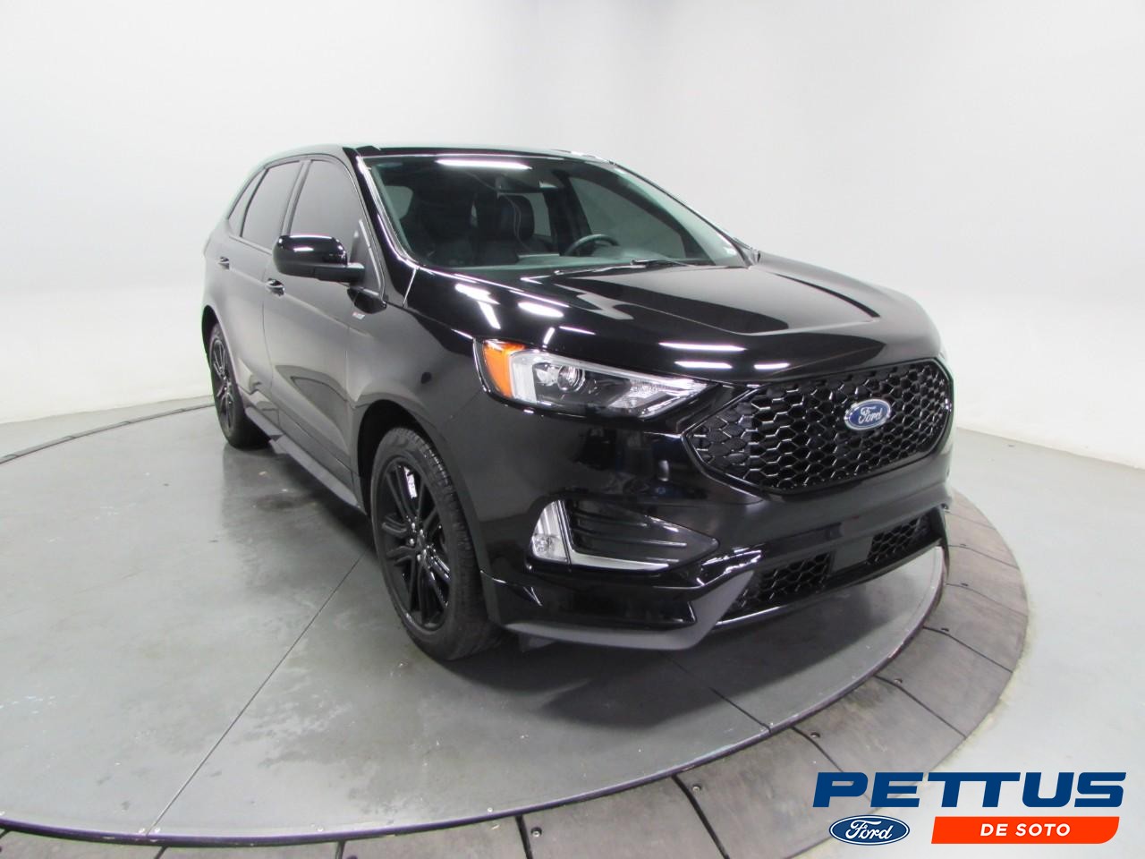 2024 Ford Edge ST-Line AWD's photo