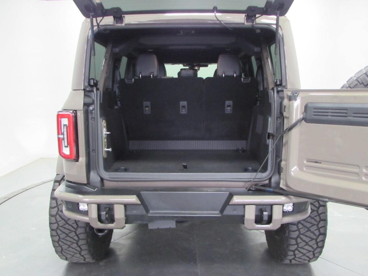 2025 Ford Bronco 4-Door Outer Banks - Photo 11