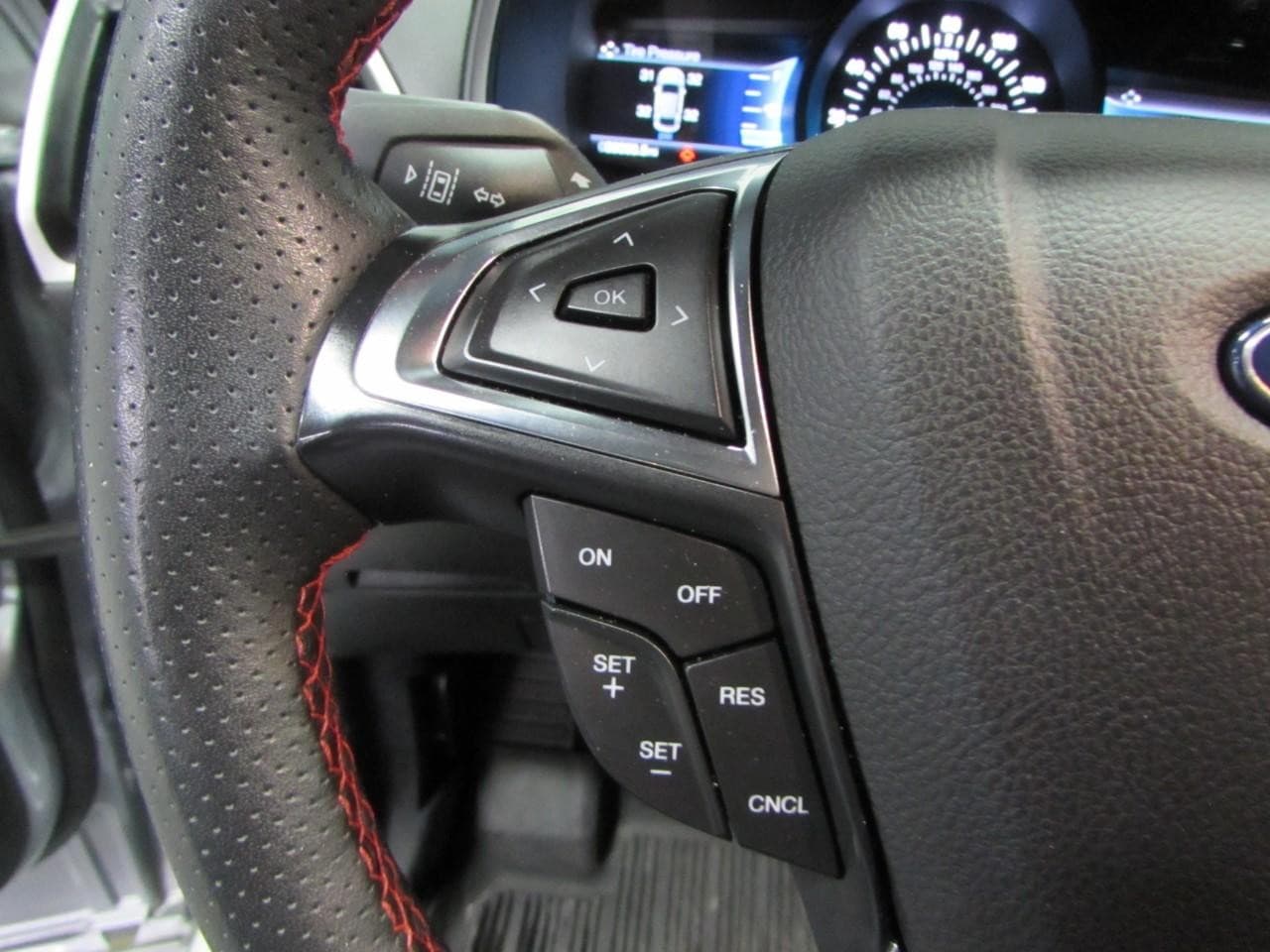 2024 Ford Edge ST-Line - Photo 24