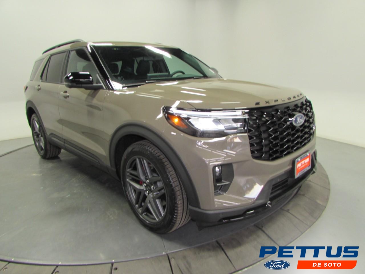 2026 Ford Explorer ST's photo